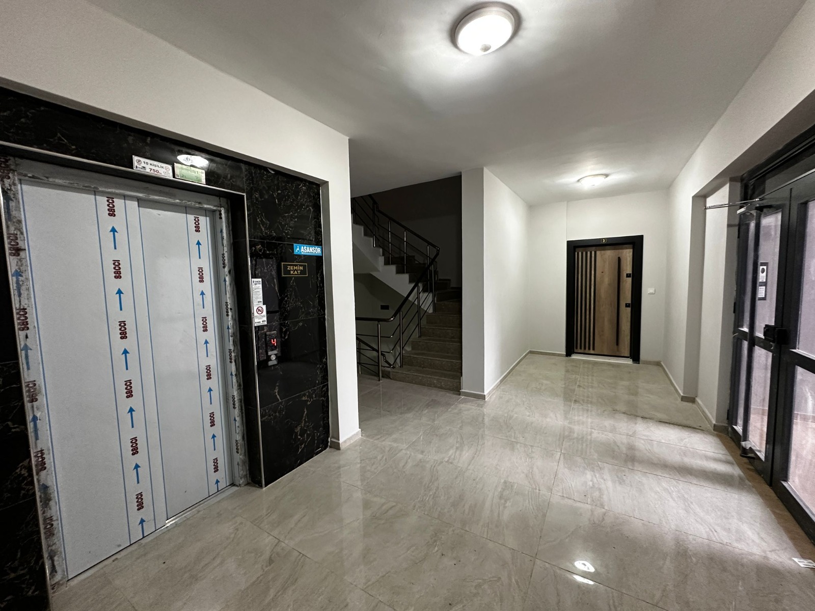 MABEL'DEN ADACIKTA SAHİL YOLU KENARINDA SATILIK SIFIR 3+1 DAİRE